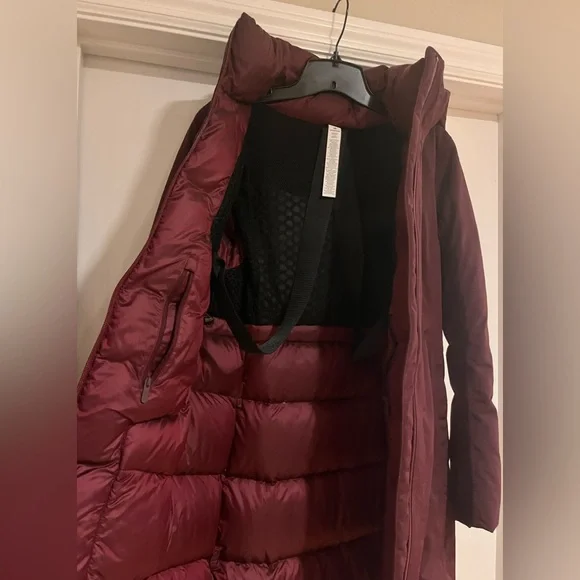 Lululemon Snow Warrior Parka Garnet Size 2. Waterproof.